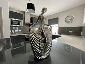 Apartment 19 - Image 4