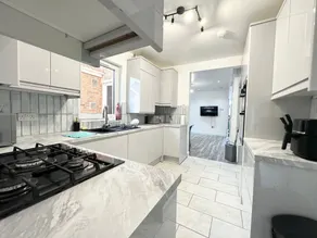 New and stylish home - Image 5