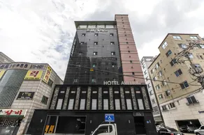 Avenue Hotel - Image 4