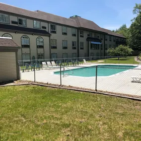 white lake inn and suites - Image 3