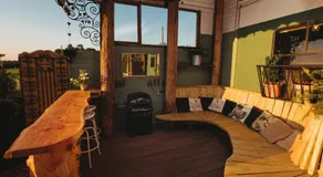 The Horse Hut & Lotus Spa - Image 4