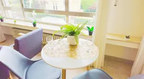 Bright Studio with outdoor balcony - Image 4