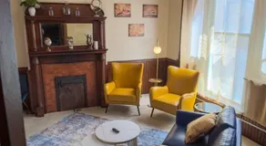 Court St Suite - Image 5