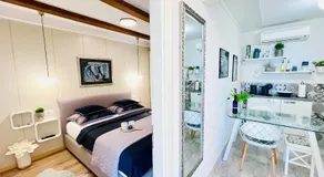 Charming Seaside Apartment - Image 2