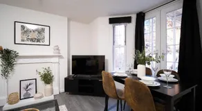 Gloucester Apartments x 3 FREE Parking & short walk to the University & Hospital - Image 5