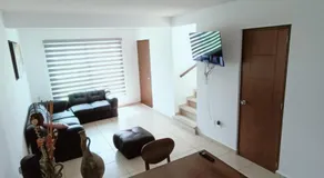 Excelente Casa Familiar con Alberca - Image 2