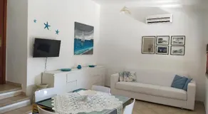 Villa con terrazza, giardino e griglia | Vista sul giardino - Image 2