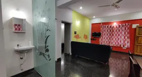 Royal Wings Apartments - Image 3