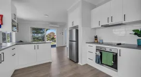 Marina Views - Murrah St 51 - Image 3
