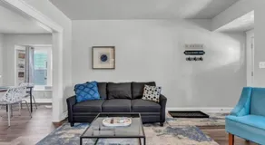 Bright 2BR South Hills - Old Brooklyn Home - Image 3