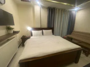 AK Hotel & Suites - Image 4