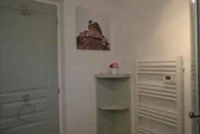 The West Wing Suite, Beautiful 2 bedroom Apartment - Image 2