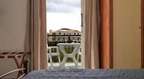 Valianos Studios - Luxury Apartment - Image 5