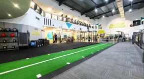 Cheap Quiet Double Room in Park Royal with off-site Gym Access to Showers - Image 5