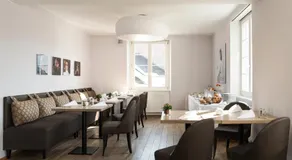 Kunsthotel "Drei König" am Marktplatz Stadt Lörrach - Image 2