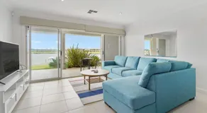 Hindmarsh Island - Linen Included - Waterfront - Luxury - Image 2