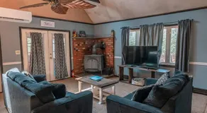 Cheerful Chalet - Fireplace, BBQ, Firepit& Hottub - Image 5