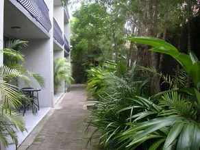 Cairns Holiday Lodge - Image 5