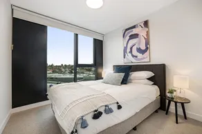 Modern, Executive 1 Bedroom Apartment With Balcony - Image 2