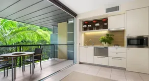 Restful rainforest retreat mins from Hastings st 9407 - Image 4