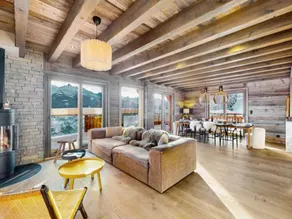 Chalet With Garden and Mountain View - Image 3