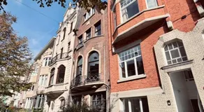Modern 2-Bedroom Apartment for 4 Guests, In a Prime Location Close to the Train Station and the Historic Center of Ghent - Image 3