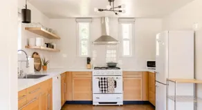 Wild Hair Studio-Stylish Farm Stay w EV charger - Image 3