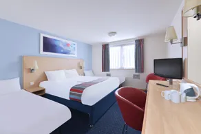 Travelodge Doncaster - Image 5