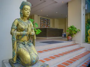 La De Bua Hotel - Image 5