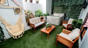 Spacious Retreat with Private Jacuzzi and Terrace - Image 2