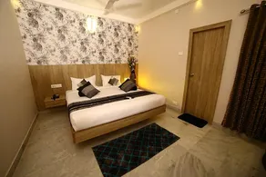 Hotel Regency Inn - Image 2