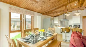 3 Bed in Whitby oc-wa057 - Image 3