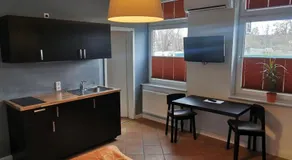 Unterwegs ins Apartmenthaus ehemalige Apartmenthaus Unterwegs - Image 4
