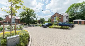 Greenfield Modern 3BR Home - Southcote lane , Reading - Image 5