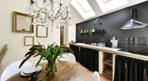Betty's Place - Image 2