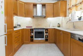 Sophisticated 2-Bedroom Retreat in Petroupoli - Image 3