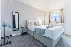 Spacious 3 Bedroom Apartment | Sleeps 8 - Image 2
