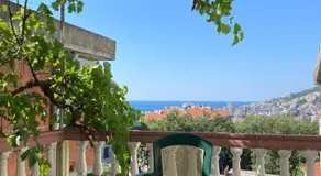 Sunny Villa Apartments - Image 4