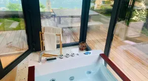 ROMANTIC SUlTE WITH ITS OWN SPA AND OPEN VIEW TO LUGANO - Image 3