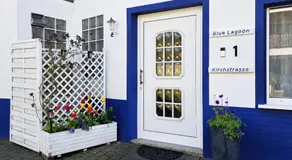 Blue Lagoon Holiday Apartments & Double Room with Balcony - Image 4