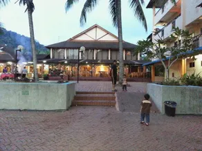 Puteri Bayu Beach Resort - Image 3