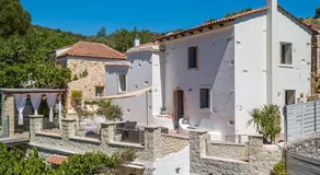 Verekinthos Villas - Pool, Hot Tub, BBQ, Kids Playground, Stunning Mountain Views - Image 5