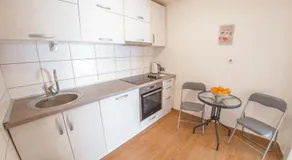 Apartment Tiger Lily - Image 4