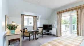 Sandown House - Image 3