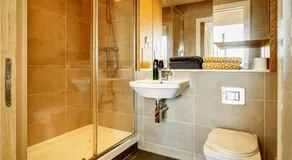 Modern Double Room - Image 2