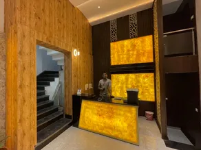 Hotel Heaven - Image 2