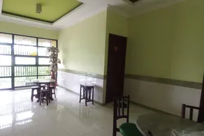 RedDoorz Syariah near Bypass Krian - Image 2