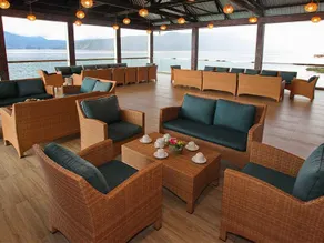 Toba Beach Hotel - Image 4