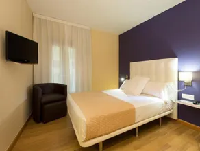 Tryp Ciudad de Alicante Hotel - Image 3