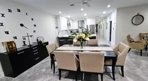 Spacious Villa with Hot Tub Near MIA Sleeps 12 - Image 4